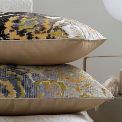 Collector Decorative Pillow Cover, 20"