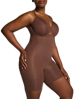 Spanx SPANXsculpt Go Figure High Waisted Mid Thigh Shorts