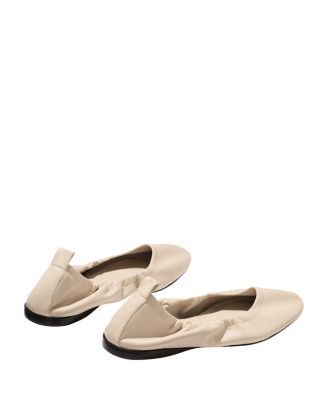  Women's The Pascale Flats