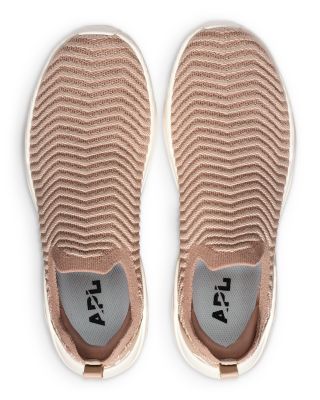 Women's Techloom Traveler Sneakers