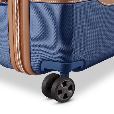 Chatelet Air 2 Carryon Spinner Suitcase
