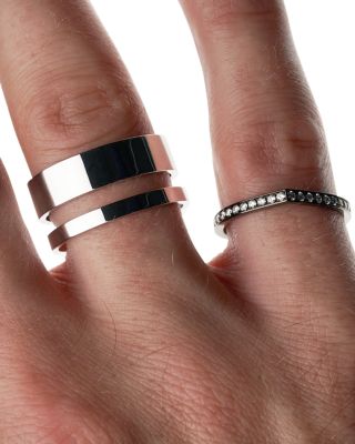 18K White Gold Antifer Diamond V Shaped Band