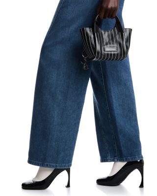 Mid Rise Relaxed Jeans in Blue Denim