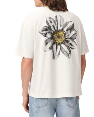Petals Graphic Crewneck T-Shirt