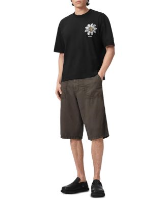 Petals Graphic Crewneck T-Shirt