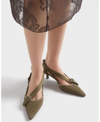  Women's Canvas Pumps