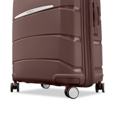 Outline Pro Medium Spinner Suitcase