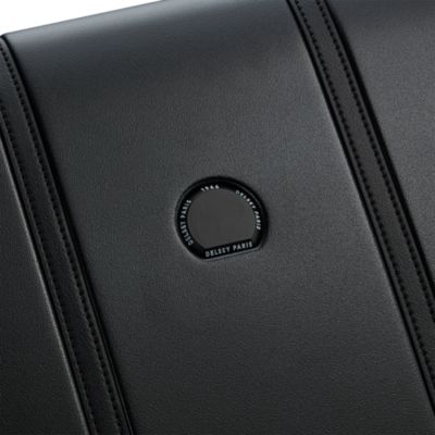 Cadence Expandable Medium Spinner Suitcase