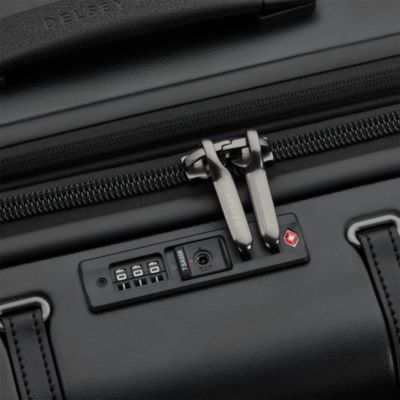 Cadence Large Check-In Expandable Spinner Suitcase