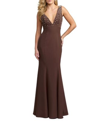  Embellished Crepe Sleeveless V-Neck Gown