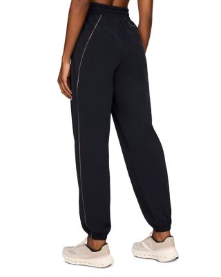 SPANX&reg; BoostUp RunClub Jogger - thumbnail 3