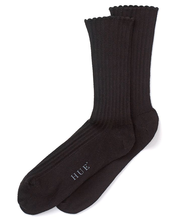 Hue Scalloped Pointelle Socks In Black