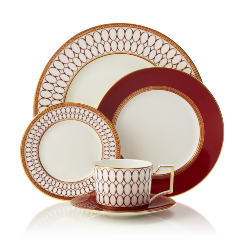 Wedgwood Renaissance Red 5-Piece Place Setting in Red/Gold
