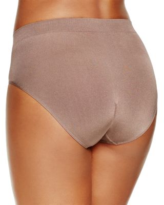 B.Smooth&reg; Seamless High-Cut Briefs 