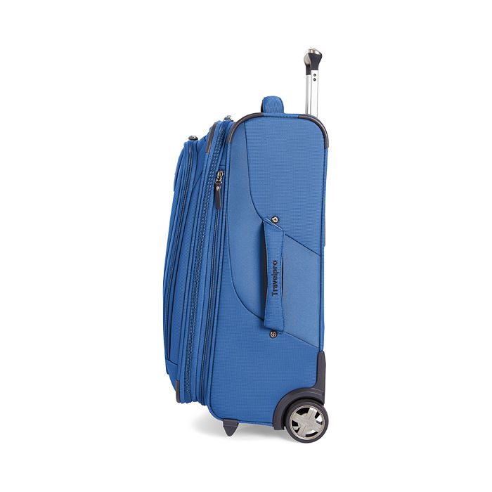Travelpro Maxlite 4 29 Expandable Spinner In Blue