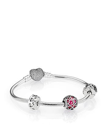 Hearts Bracelet Gift Set