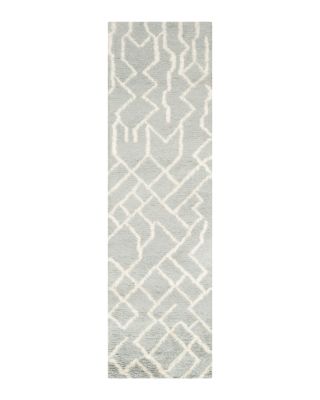 Safavieh Casablanca Collection Runner Rug, 2'3 x 8'