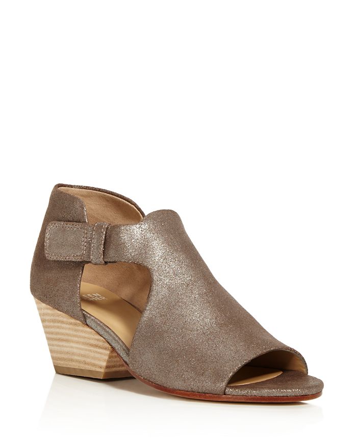 Saint laurent discount iris 15 sandals