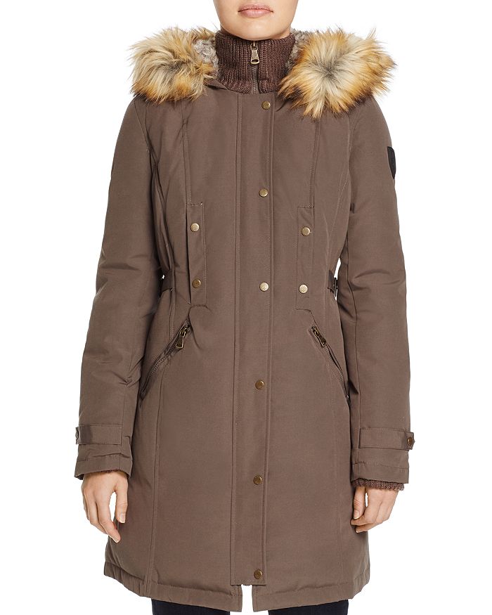 Vince Camuto Side Belted Faux Fur Trim Anorak In Clay