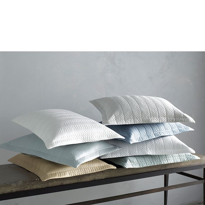 Matouk Netto Standard Sham In Pool