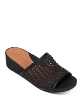 bloomingdales womens sandals