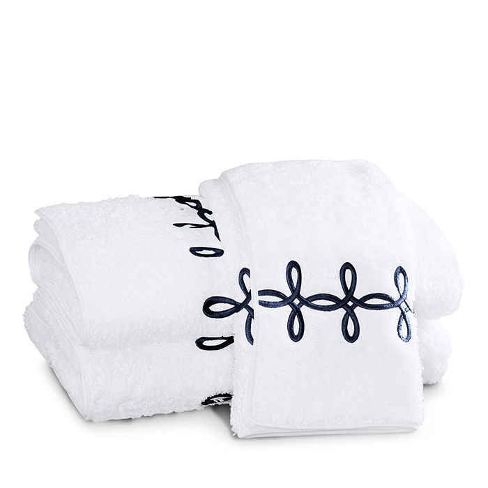 Matouk Gordian Knot Milagro Hand Towel - 100% Exclusive In White/navy Blue