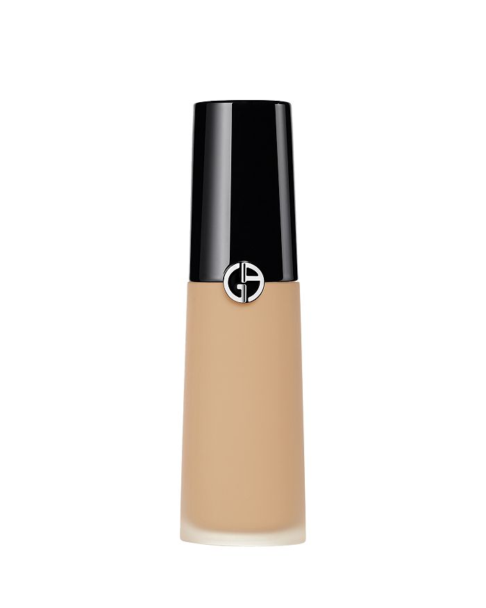 Shop Armani Collezioni Luminous Silk Face And Under-eye Concealer In 4- Light With A Warm Undertone