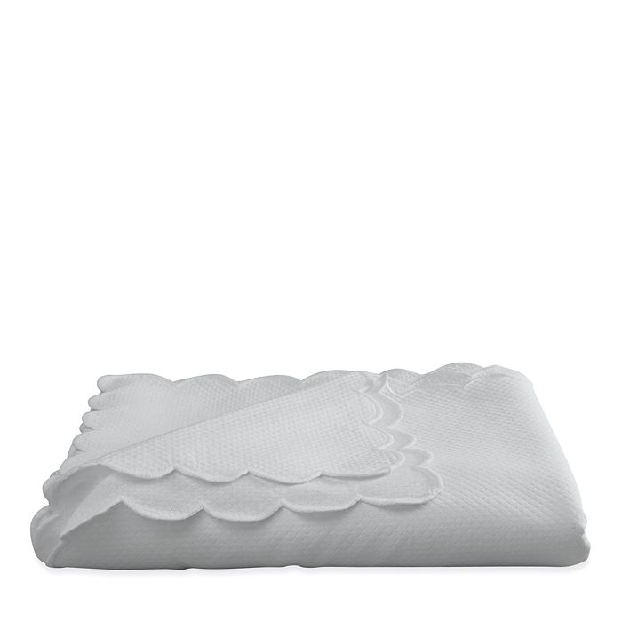Shop Matouk Savannah Gardens Tablecloth, 68 X 126 Oblong In White
