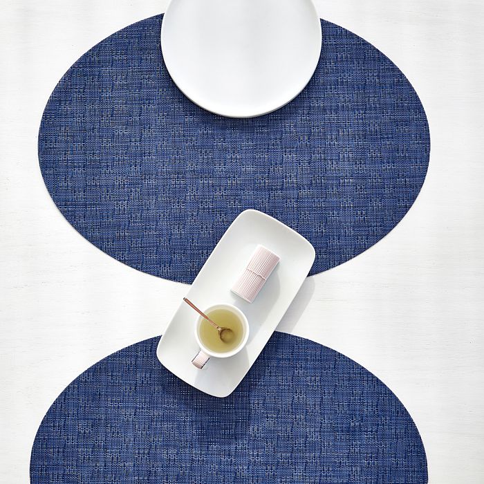 Shop Chilewich Bayweave Oval Table Mat In Vanilla