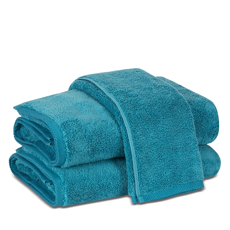 Matouk Milagro Hand Towel In Peacock