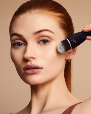 Radiant Fluid Foundation Natural Broad Spectrum SPF 25