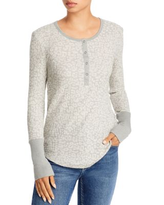Splendid Thermal Henley Top In Charcoal Leo