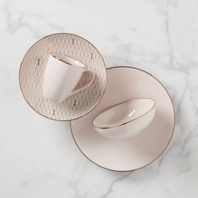 Trianna Dinnerware
