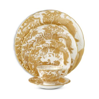 Gold Aves Dinnerware Collection