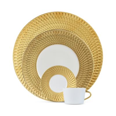 Twist Dinnerware Collection