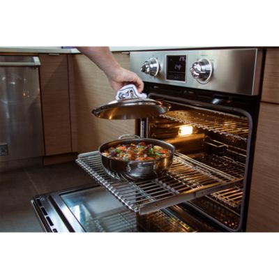 NanoBond&reg; Molecular Titanium 5-Quart Dutch Oven w/Dome Lid