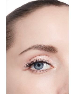 OMBRE PREMI&Egrave;RE LAQUE Longwear Liquid Eyeshadow