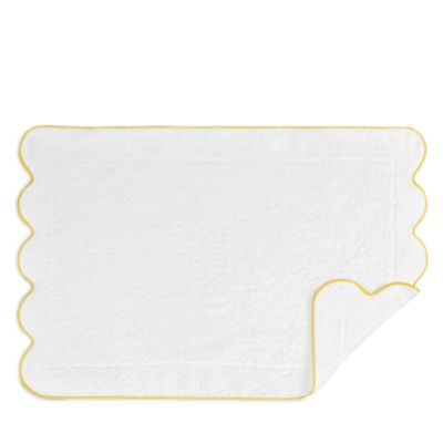Matouk Cairo Scallop Tub Mat In Lemon