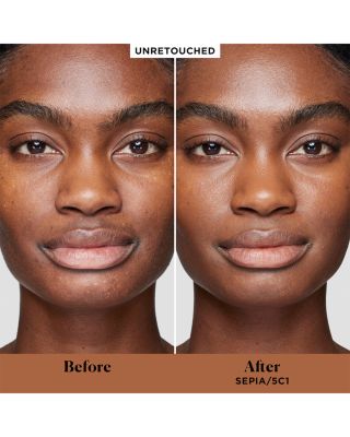 Real Flawless Weightless Perfecting Foundation