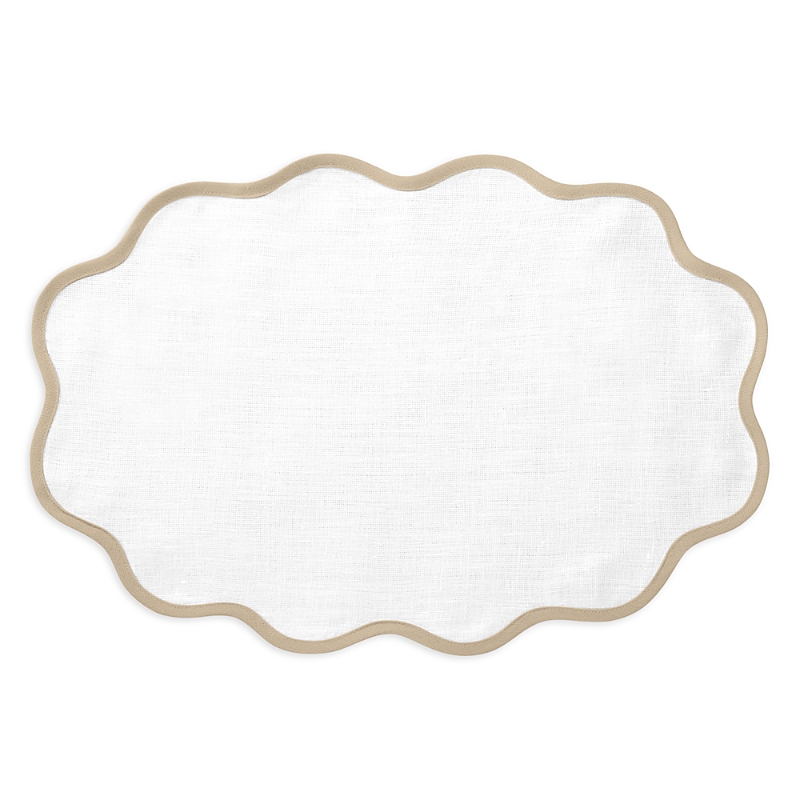Matouk Scalloped Placemat, Set Of 4 In Oat