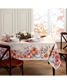 Gingham 70 Square Tablecloth: Women's Designer Linens