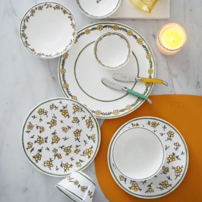 H. Daisy Chain Dinnerware Collection