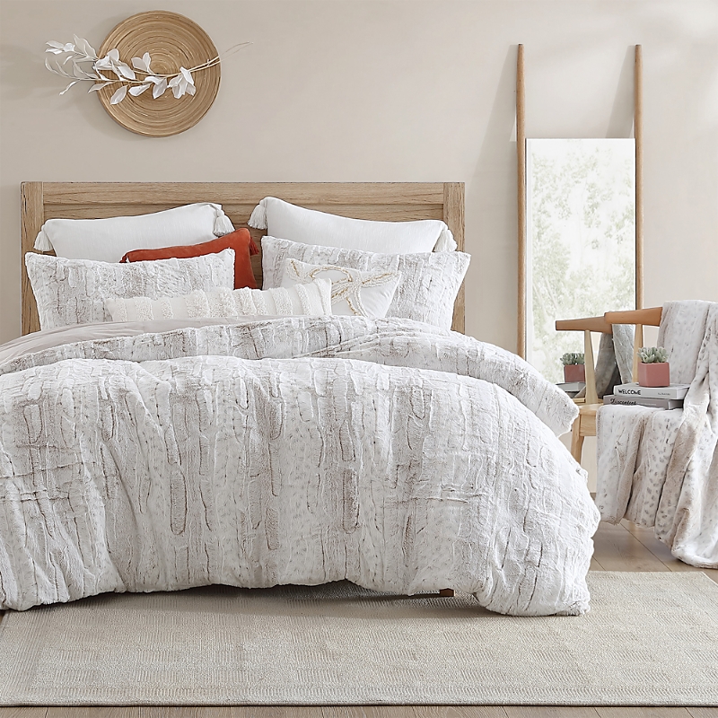 Peri Home Snow Leopard Comforter Set, King In Ivory