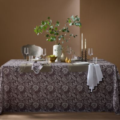 Matouk - Granada Round Tablecloth, 90"