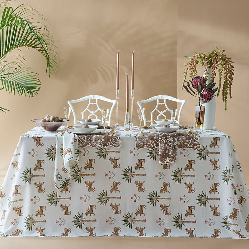 Matouk Tiger Palm Round Tablecloth, 108 In Tigereye