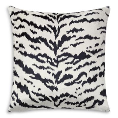 Tigre Decorative Pillow, 22" x 22"