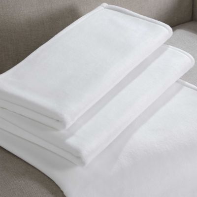 Core Plush Solid Bed Blanket