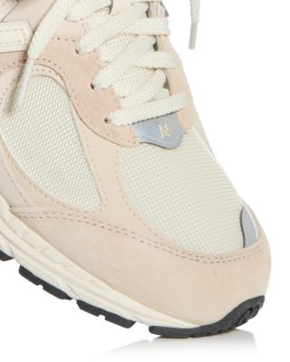 Women's 2000R Low Top Sneakers