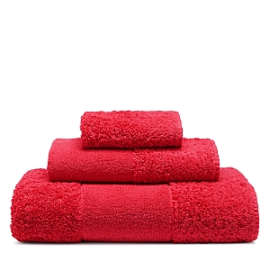 Shop Abyss Super Line Bath Towel - Exclusive In Viva Magenta