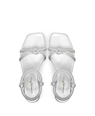  Women's Juno 05 Flats